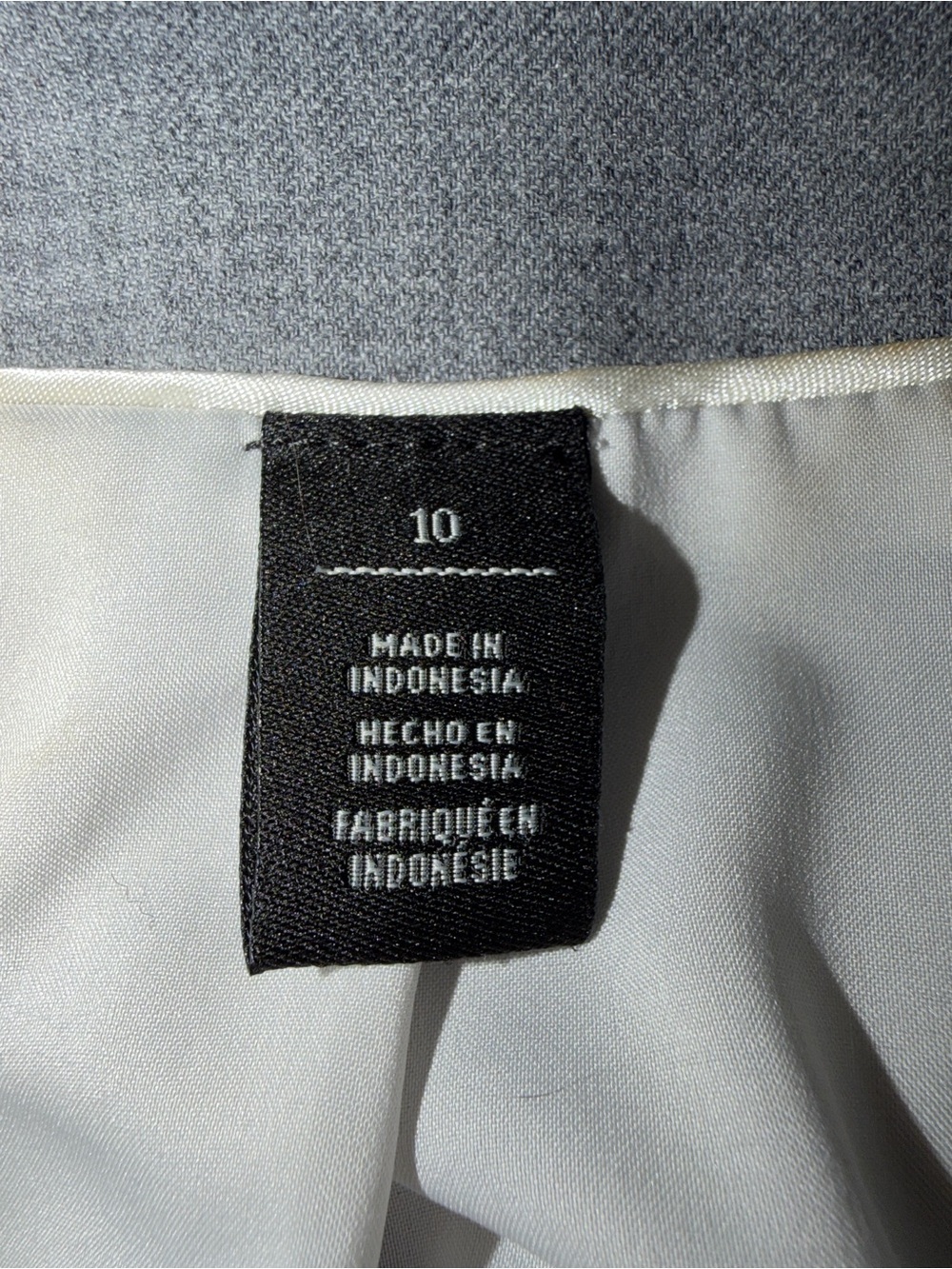 White House Black Market Gray Two-Piece Suit Blazer and Wide-Leg Trousers EC - Picture 3 of 9